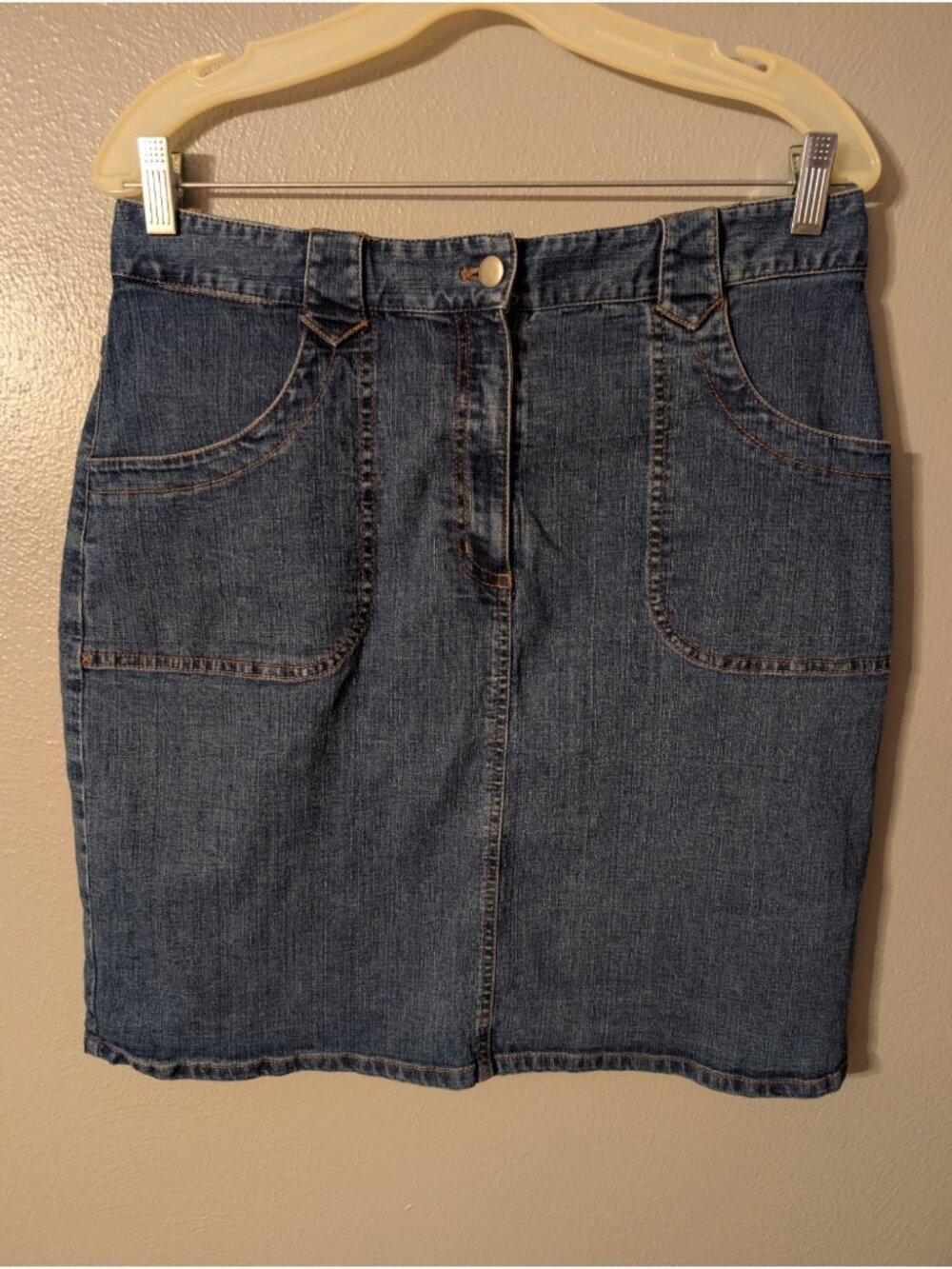 Chico's Medium Wash Denim Skirt Stretch Pockets Blue Jean Straight Casual 2 - Picture 2 of 6